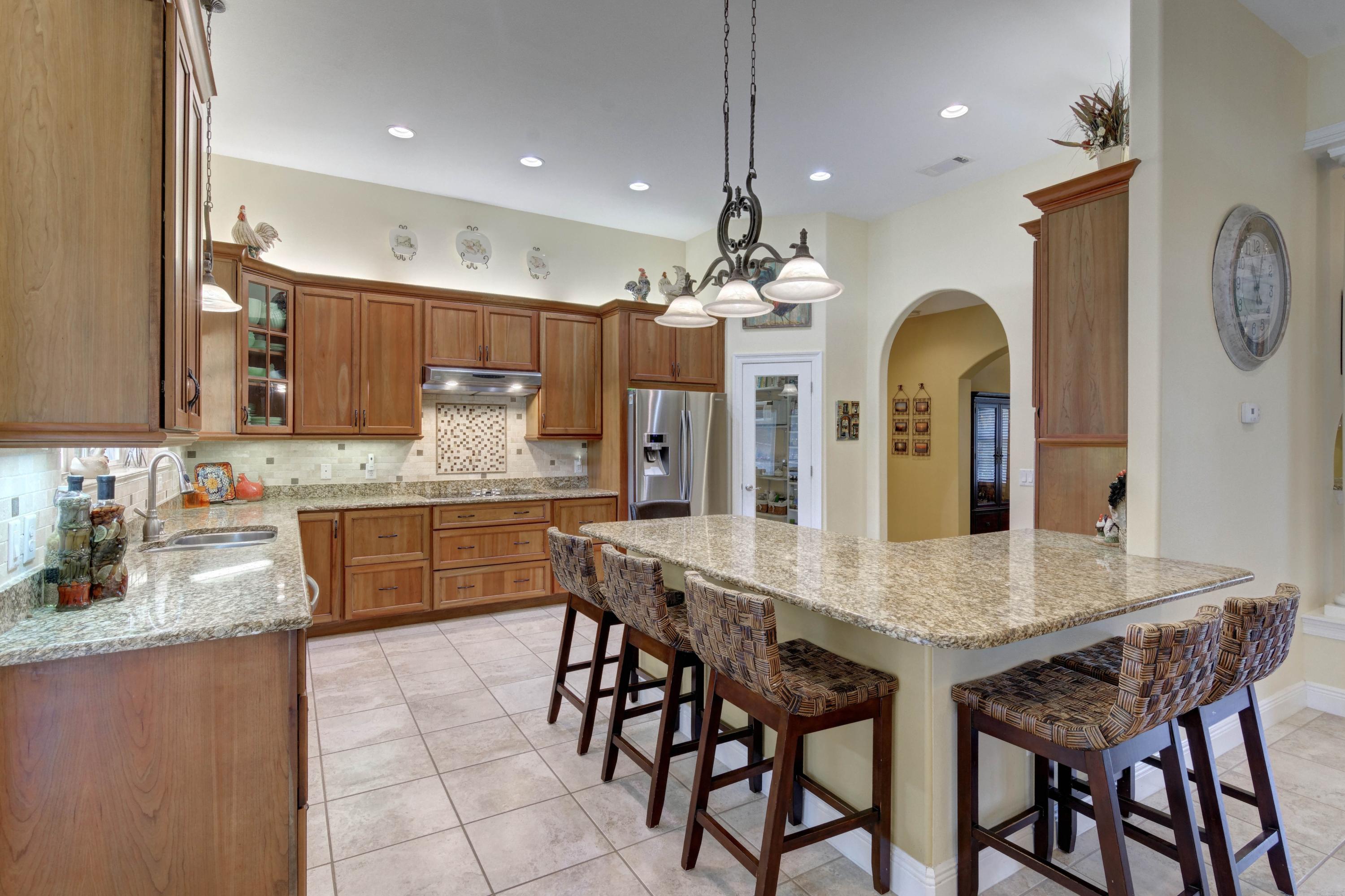 HOLLEY BY THE SEA - Residential