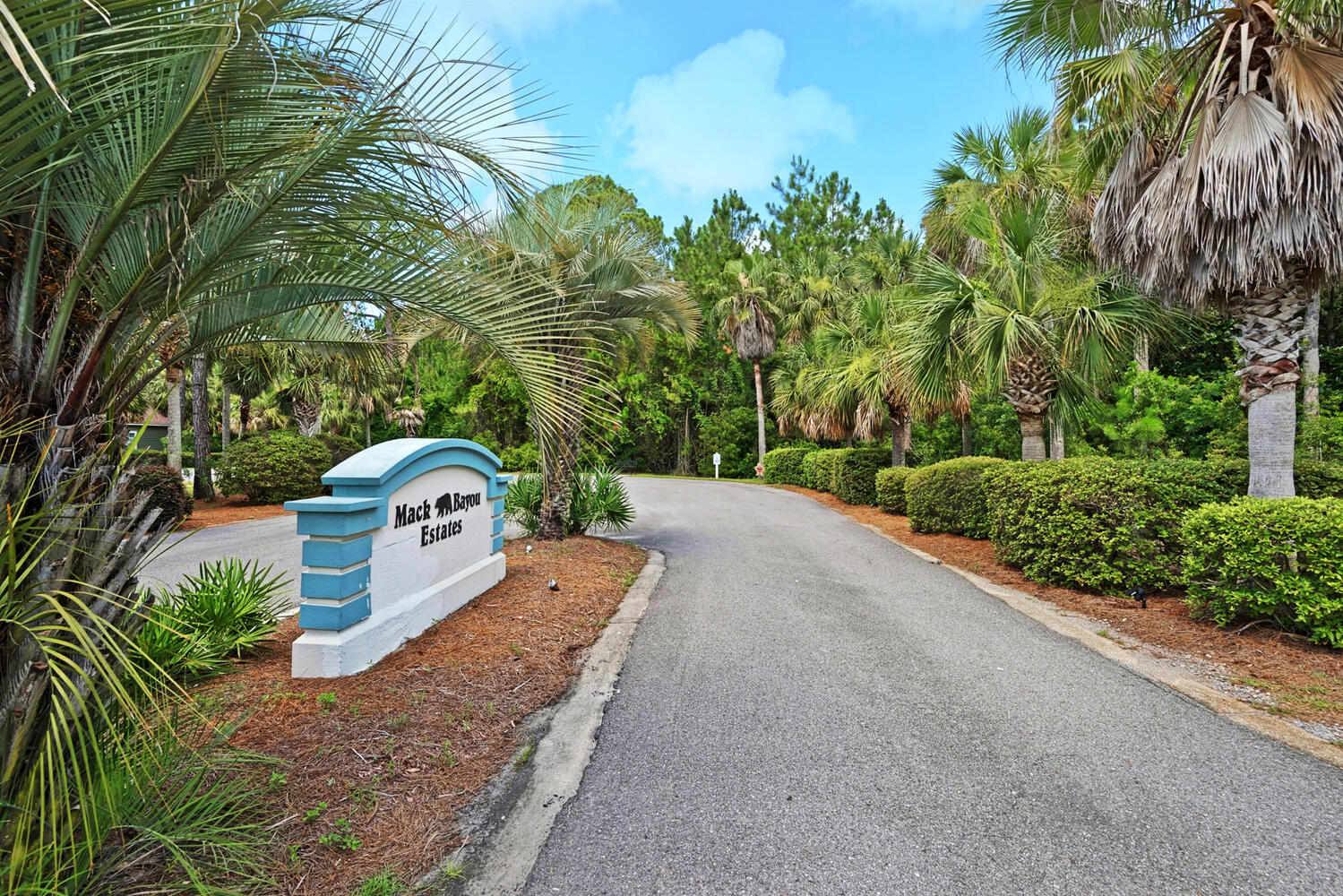 MACK BAYOU ESTATES - Residential