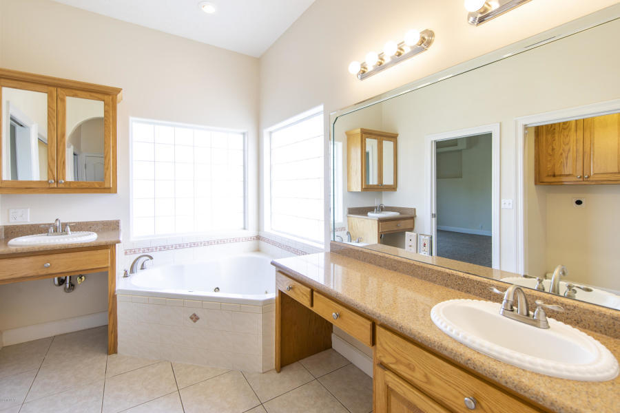 COLLEGE POINT 1ST ADDN - Residential