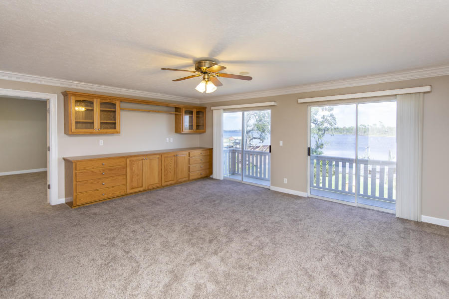 COLLEGE POINT 1ST ADDN - Residential