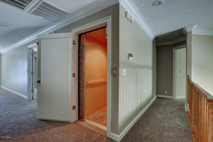 COLLEGE POINT 1ST ADDN - Residential