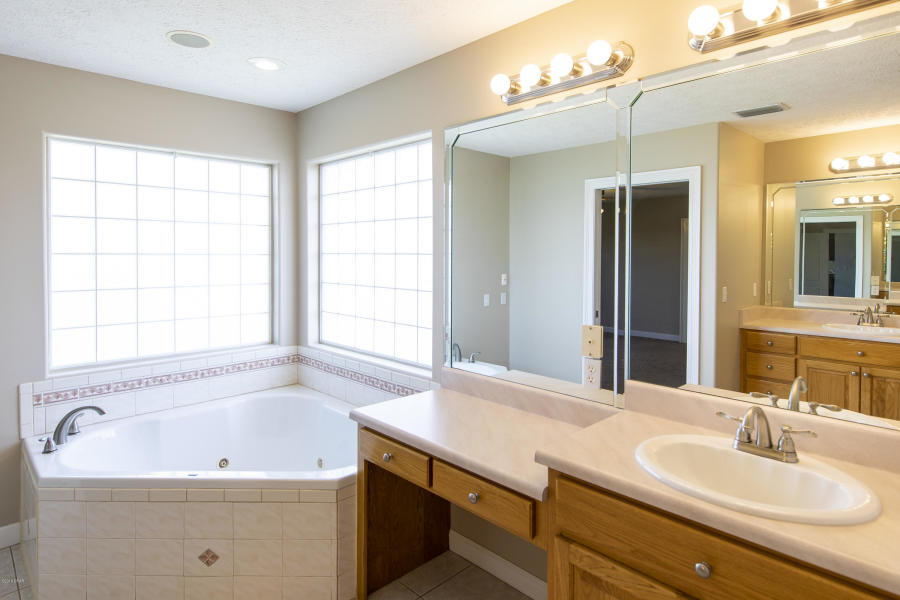 COLLEGE POINT 1ST ADDN - Residential