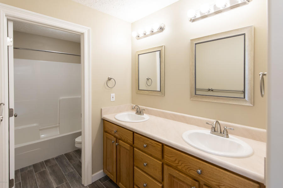 COLLEGE POINT 1ST ADDN - Residential