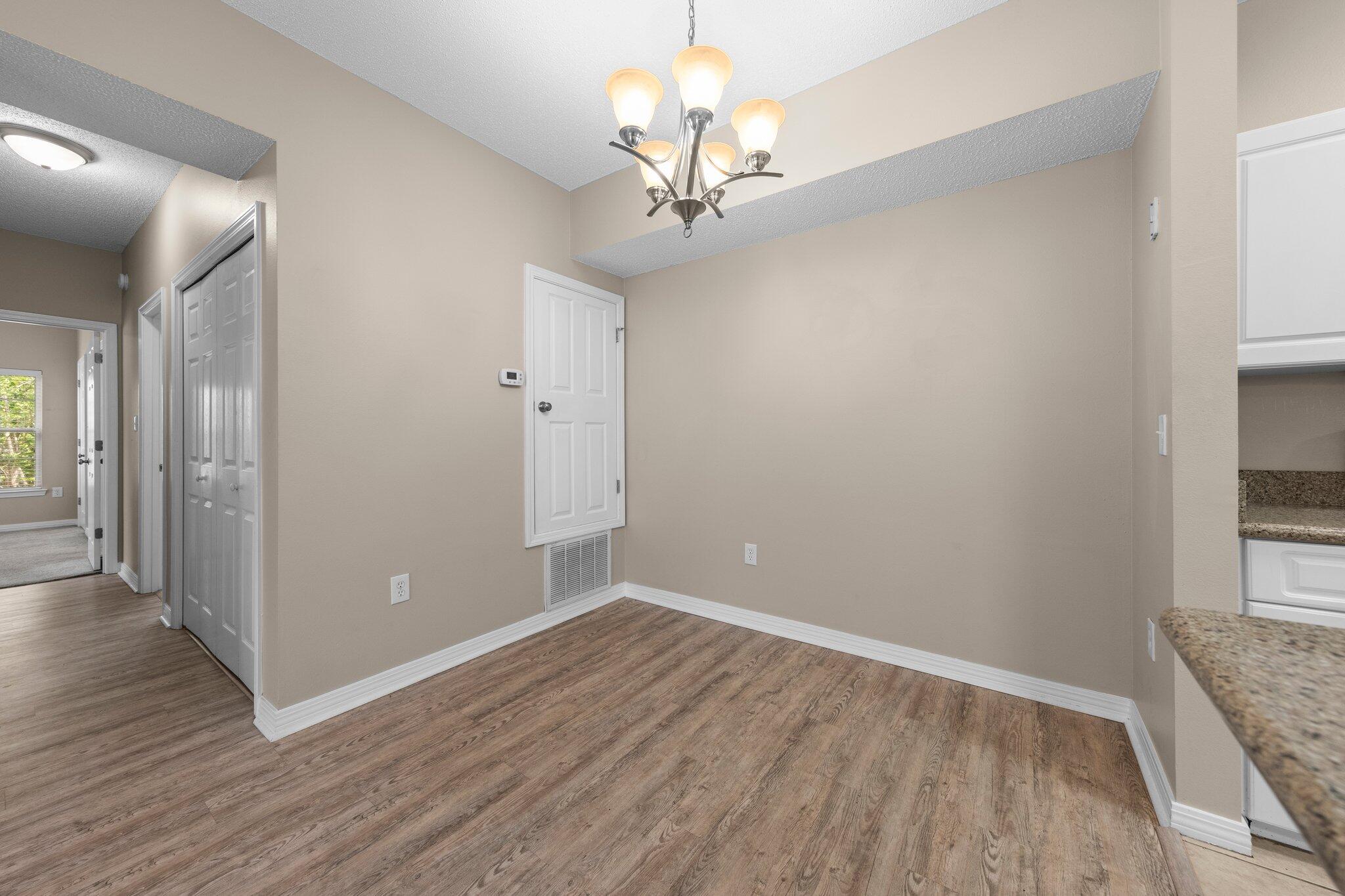 THE OAKS AT NICEVILLE - Residential Lease