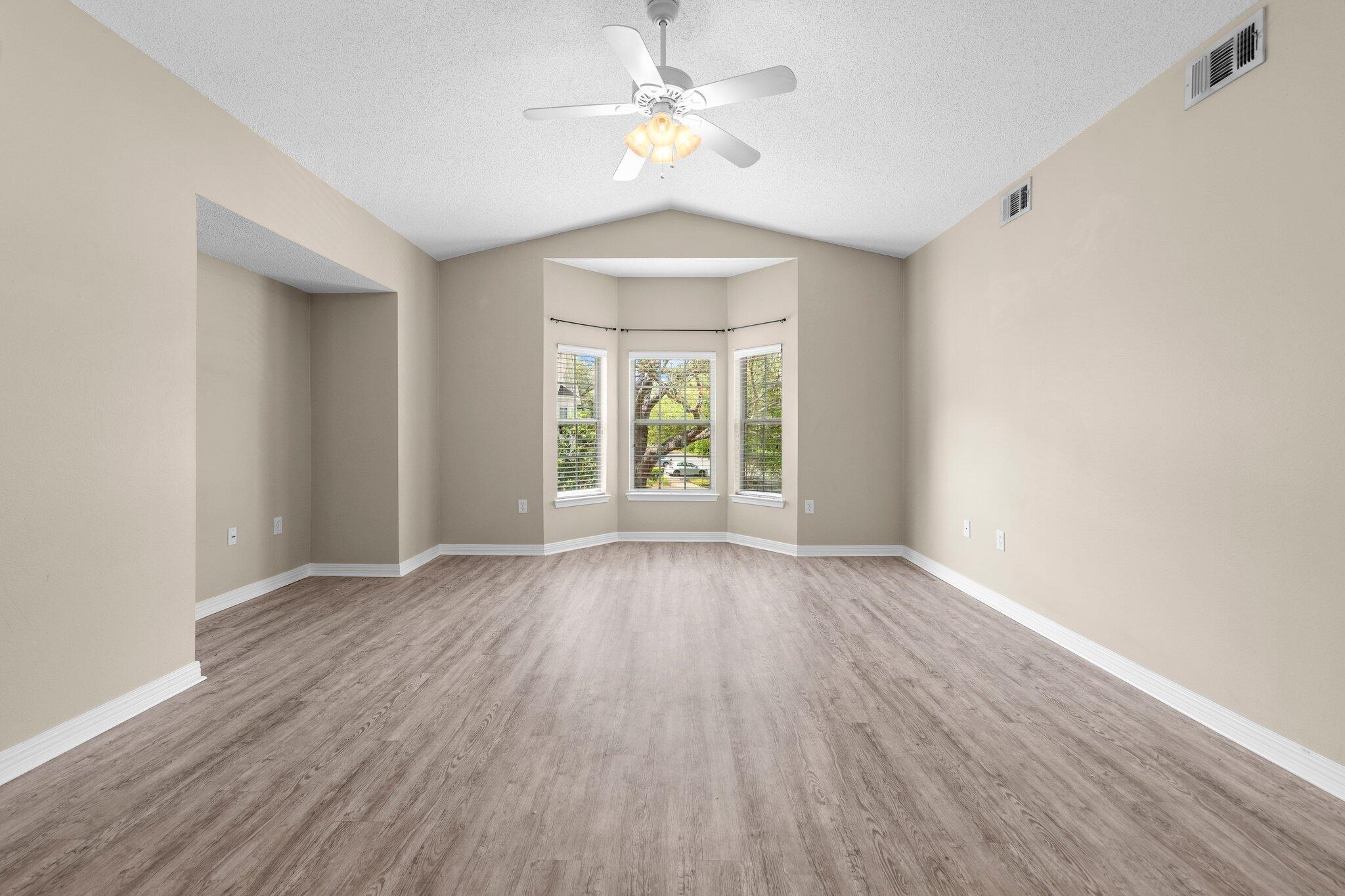 THE OAKS AT NICEVILLE - Residential Lease
