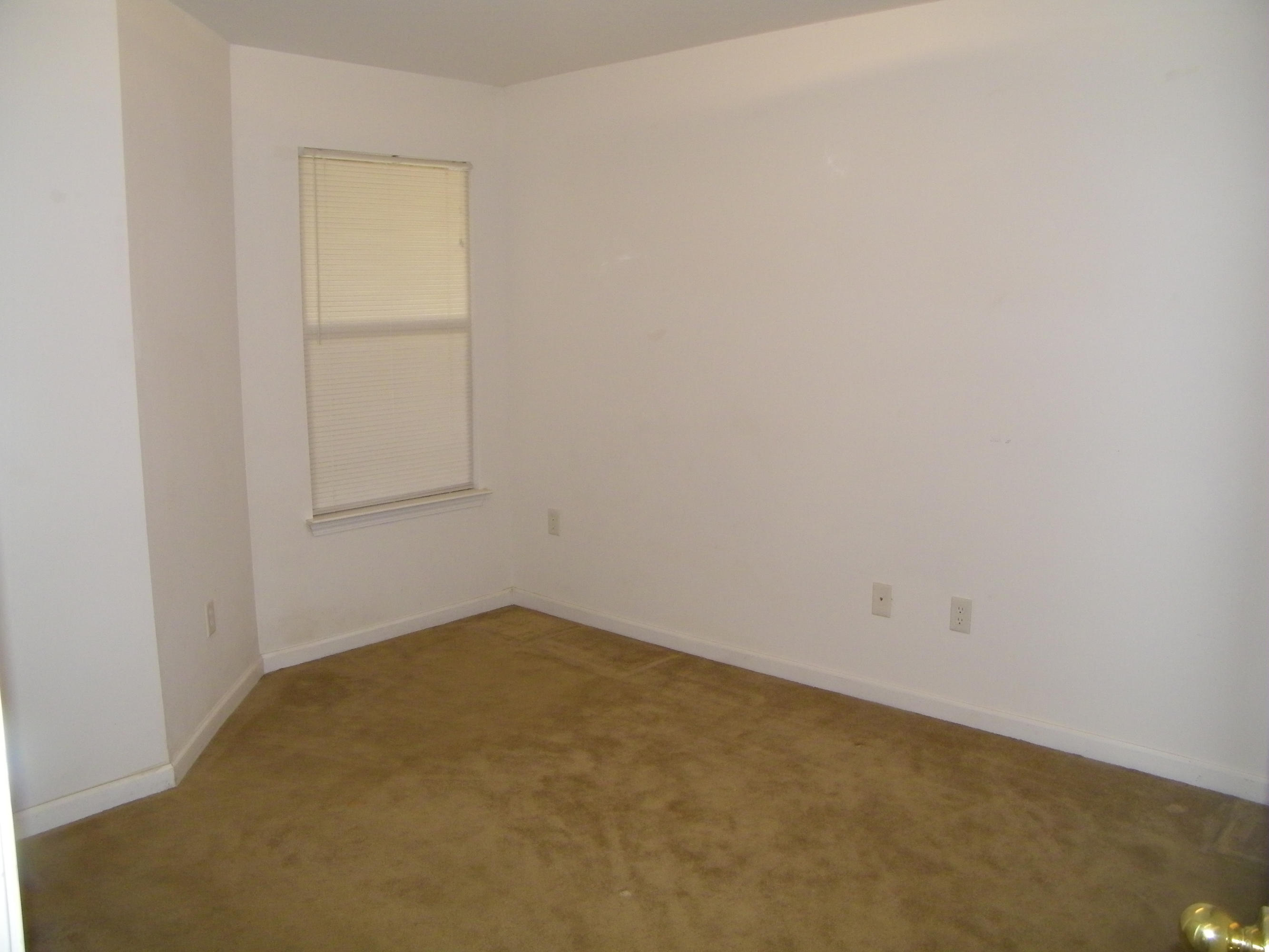 BAYWOOD T/H - Residential Lease