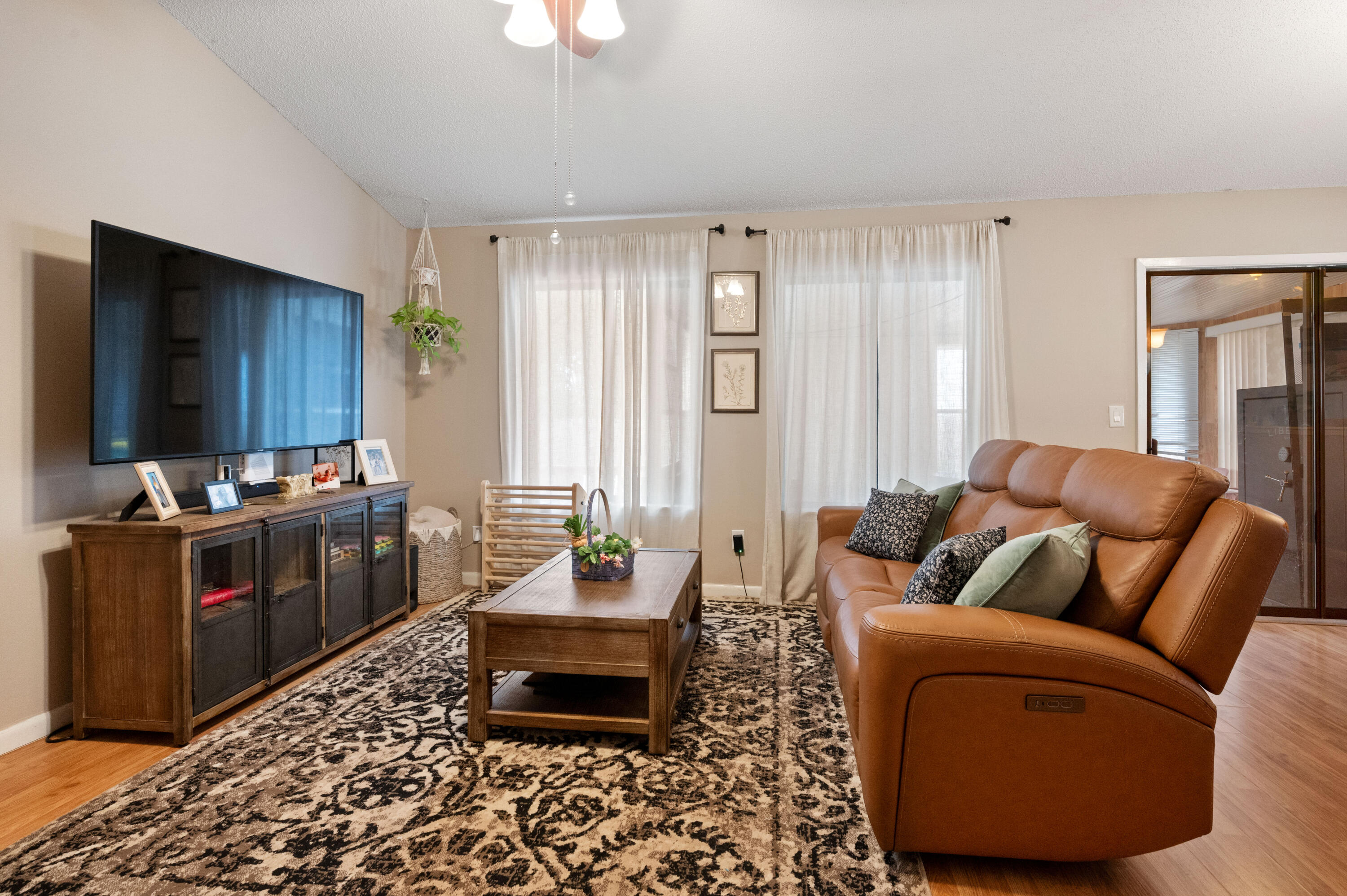 CEDAR RIDGE - Residential