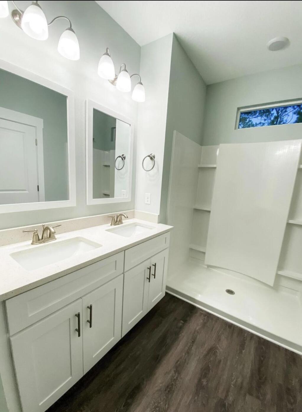 VERANDAS OF FREEPORT, THE - Residential Lease