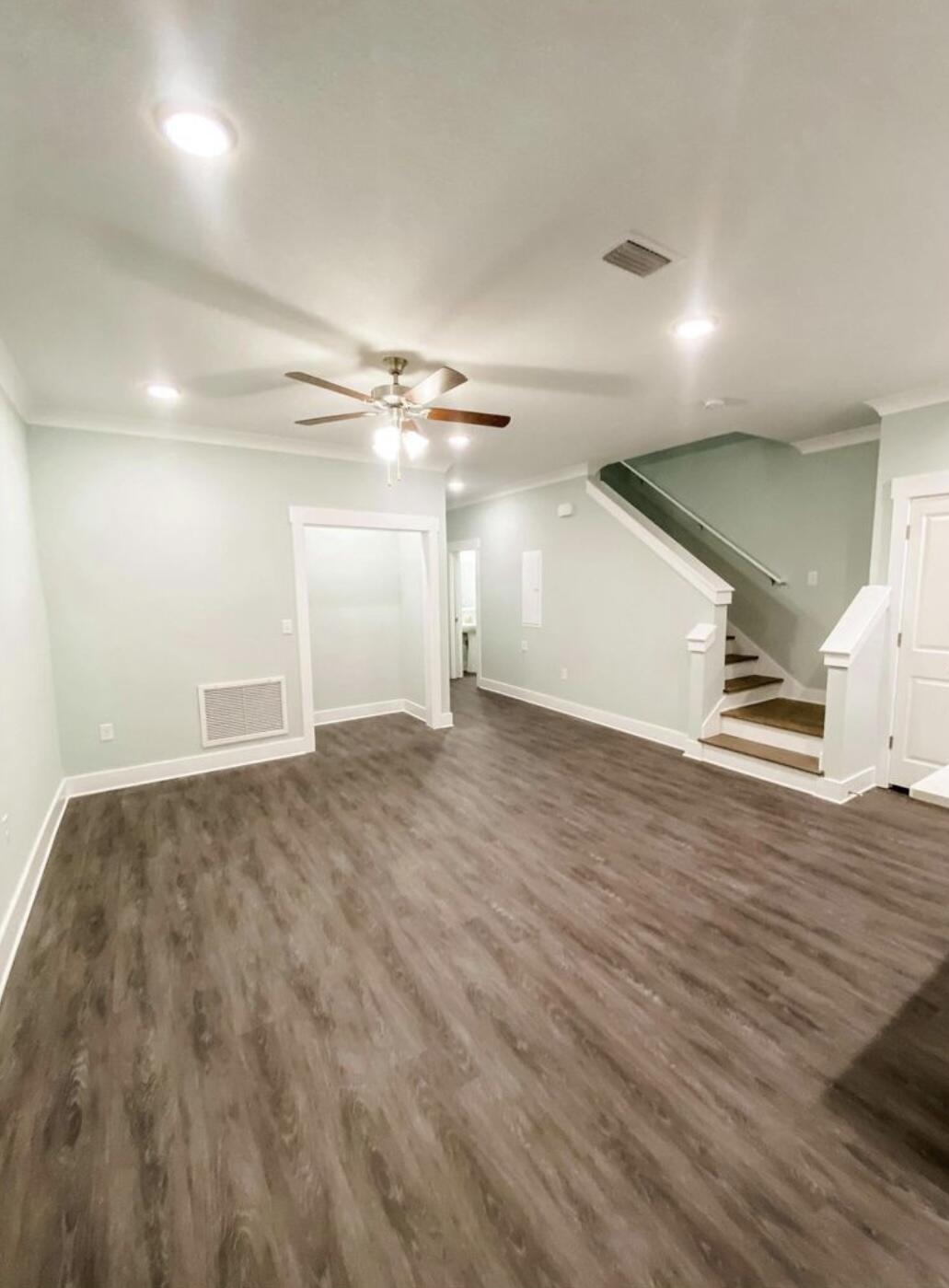 VERANDAS OF FREEPORT, THE - Residential Lease