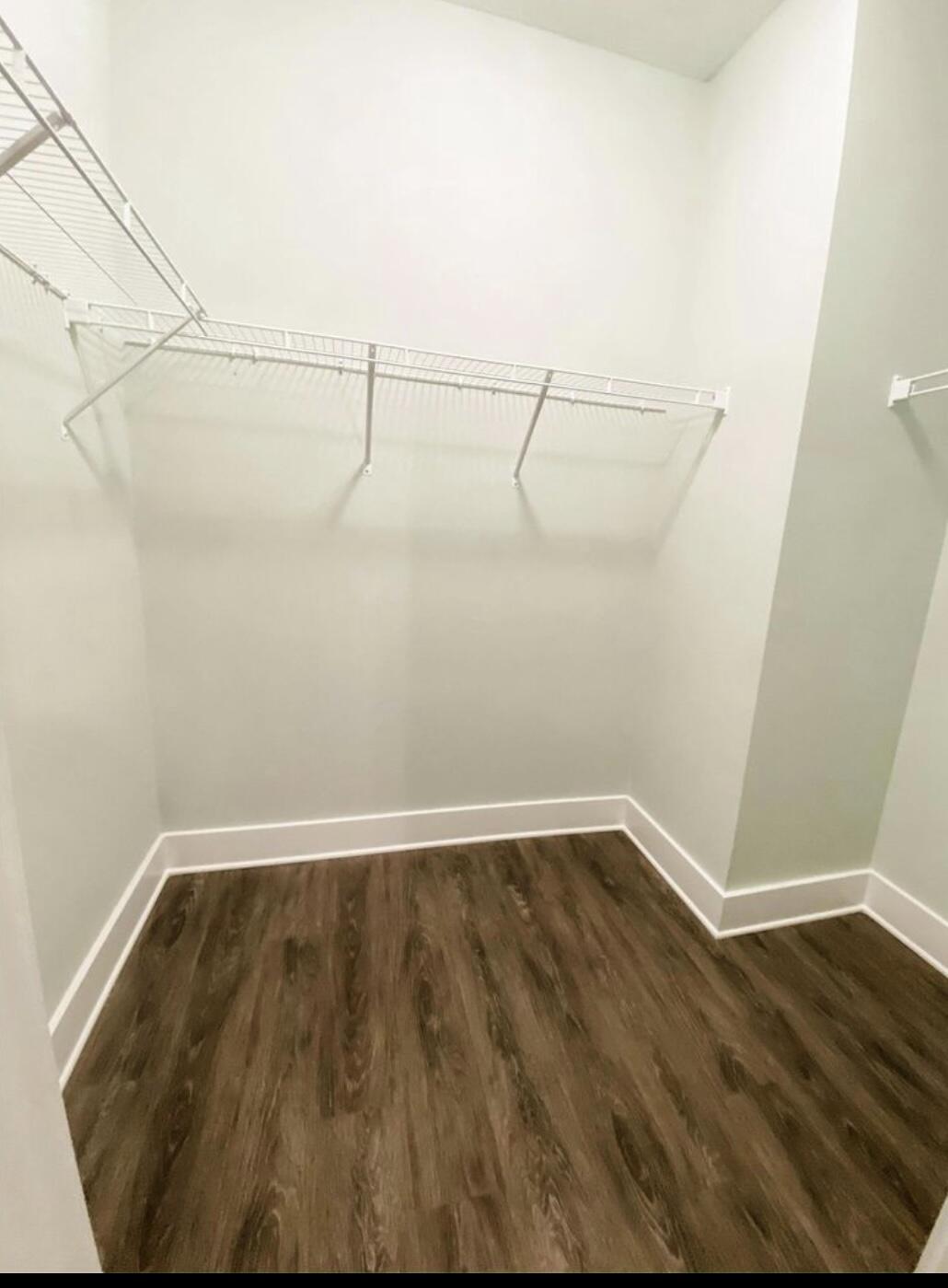 VERANDAS OF FREEPORT, THE - Residential Lease