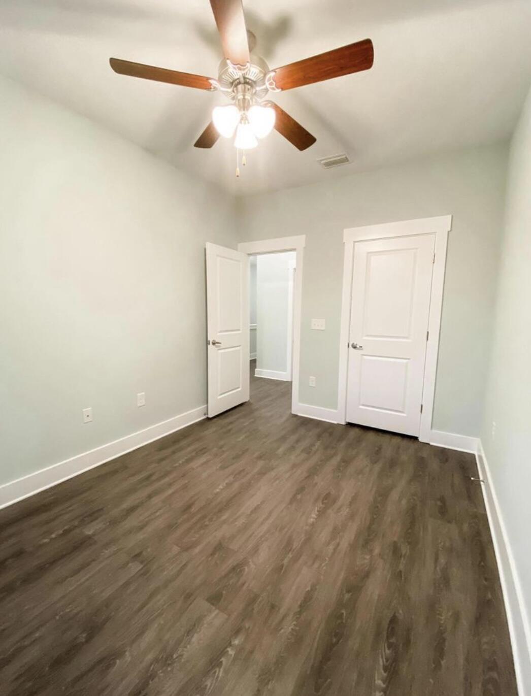 VERANDAS OF FREEPORT, THE - Residential Lease