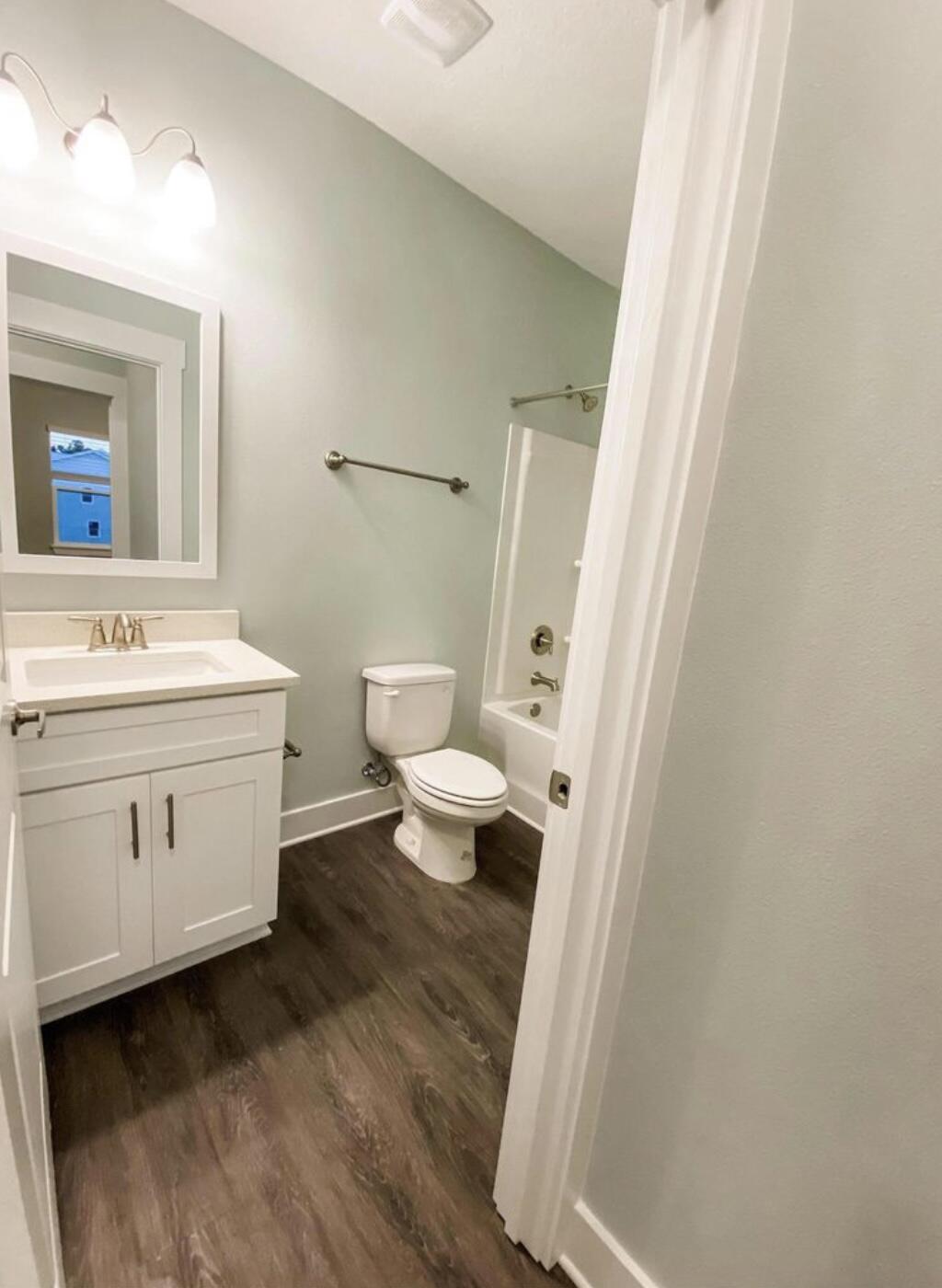 VERANDAS OF FREEPORT, THE - Residential Lease