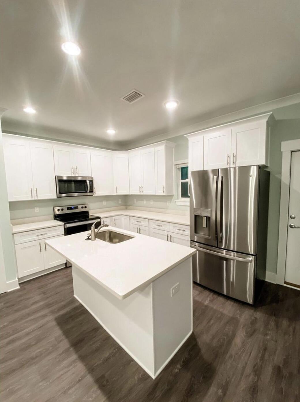 VERANDAS OF FREEPORT, THE - Residential Lease