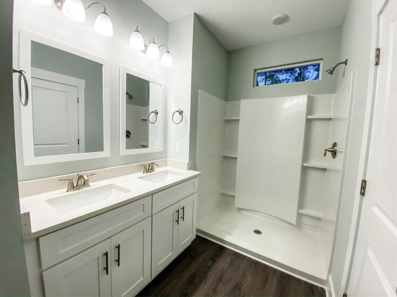 VERANDAS OF FREEPORT, THE - Residential Lease