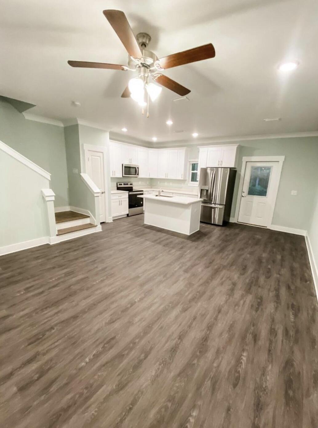 VERANDAS OF FREEPORT, THE - Residential Lease