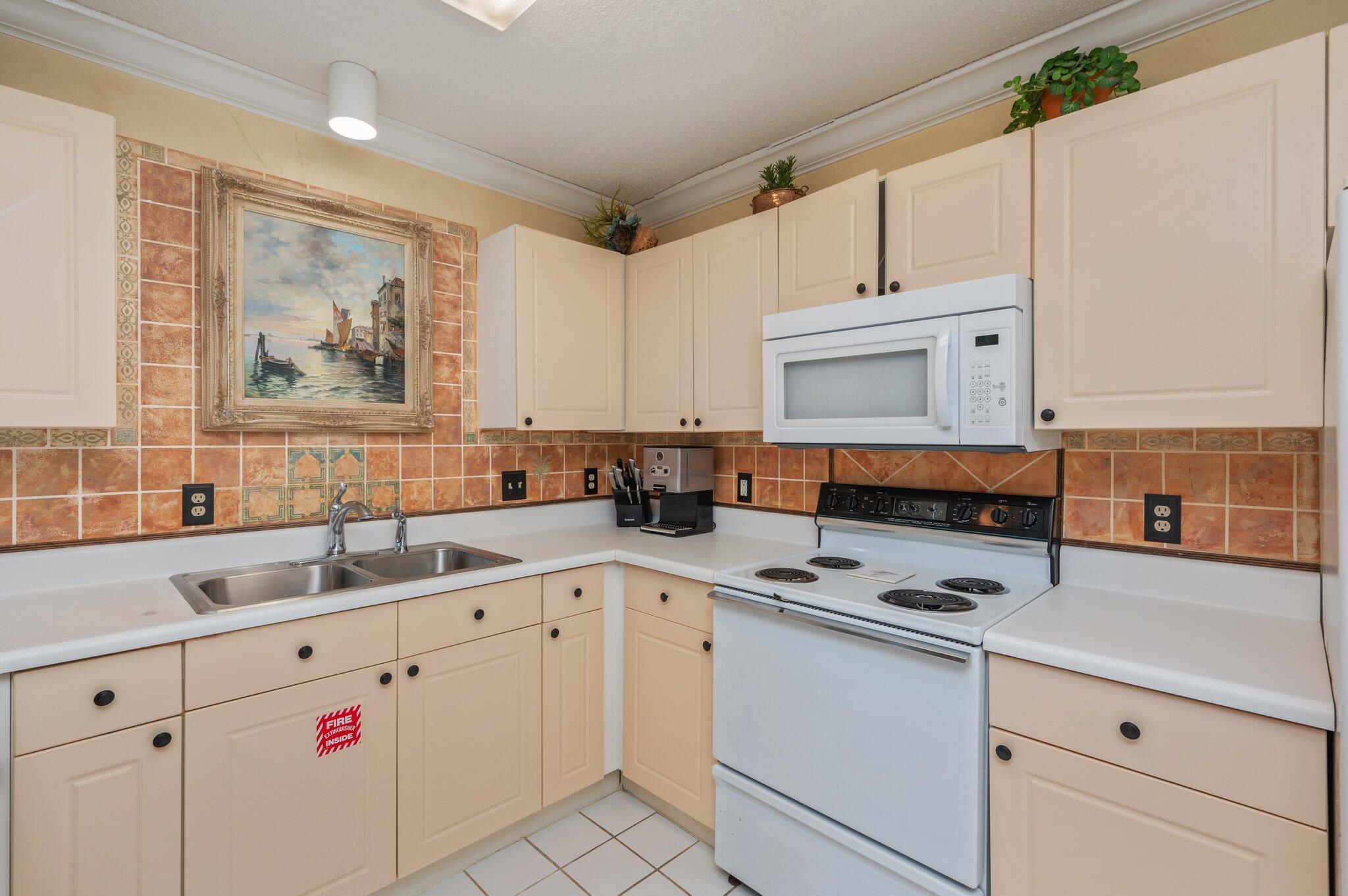 GULF PLACE CARIBBEAN - Residential