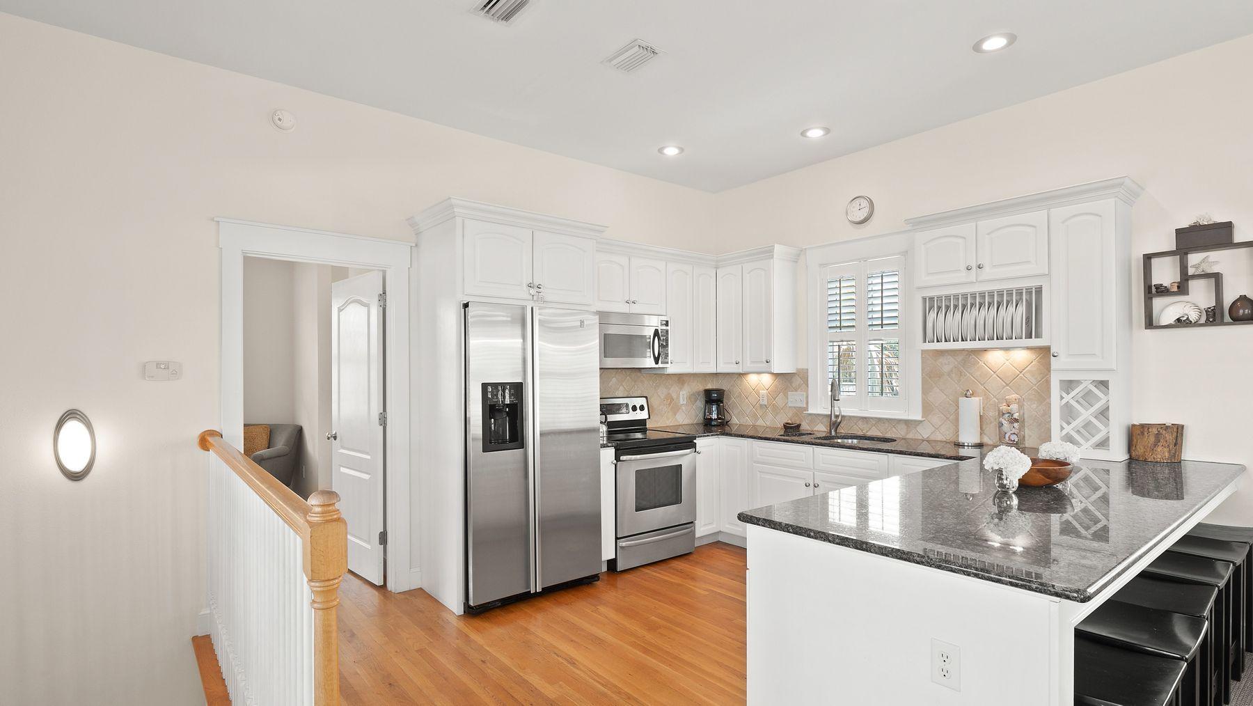 SUNSET BEACH - Residential