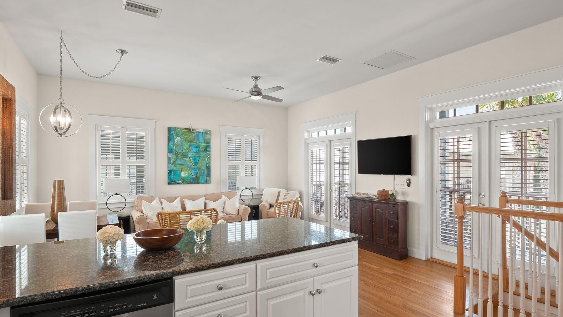 SUNSET BEACH - Residential