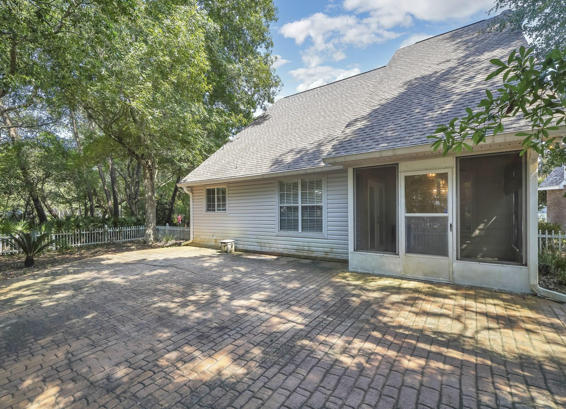 FAIRWAY LAKES PH 2 - Residential