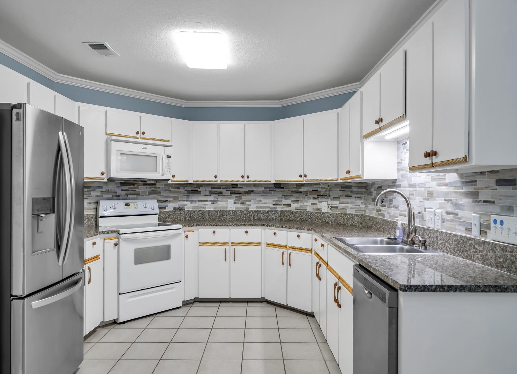 FAIRWAY LAKES PH 2 - Residential