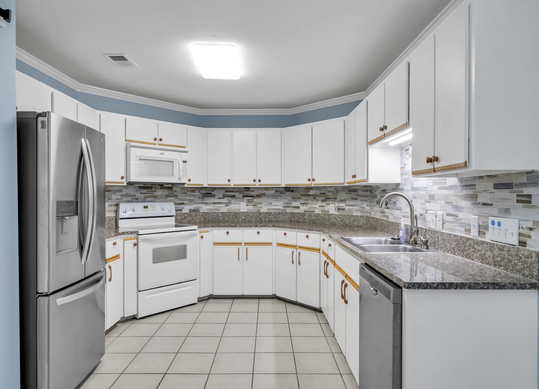 FAIRWAY LAKES PH 2 - Residential