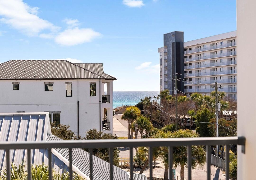 SNOW DRIFT BEACH - Residential