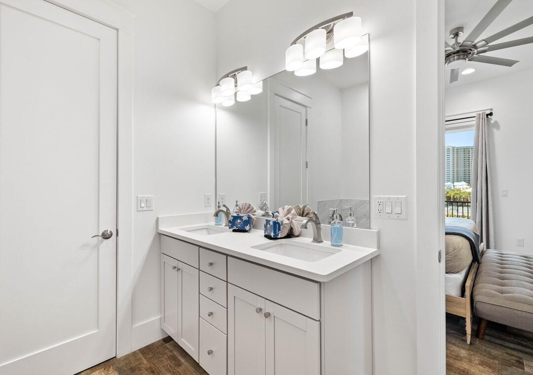 SNOW DRIFT BEACH - Residential