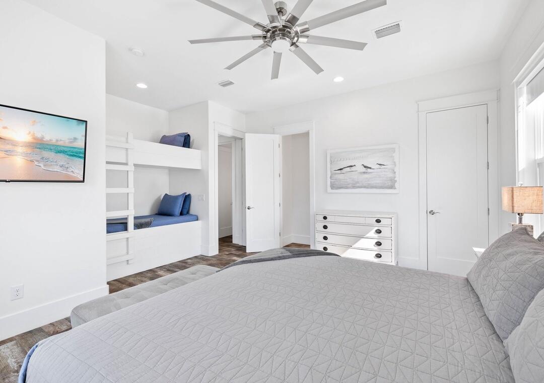 SNOW DRIFT BEACH - Residential