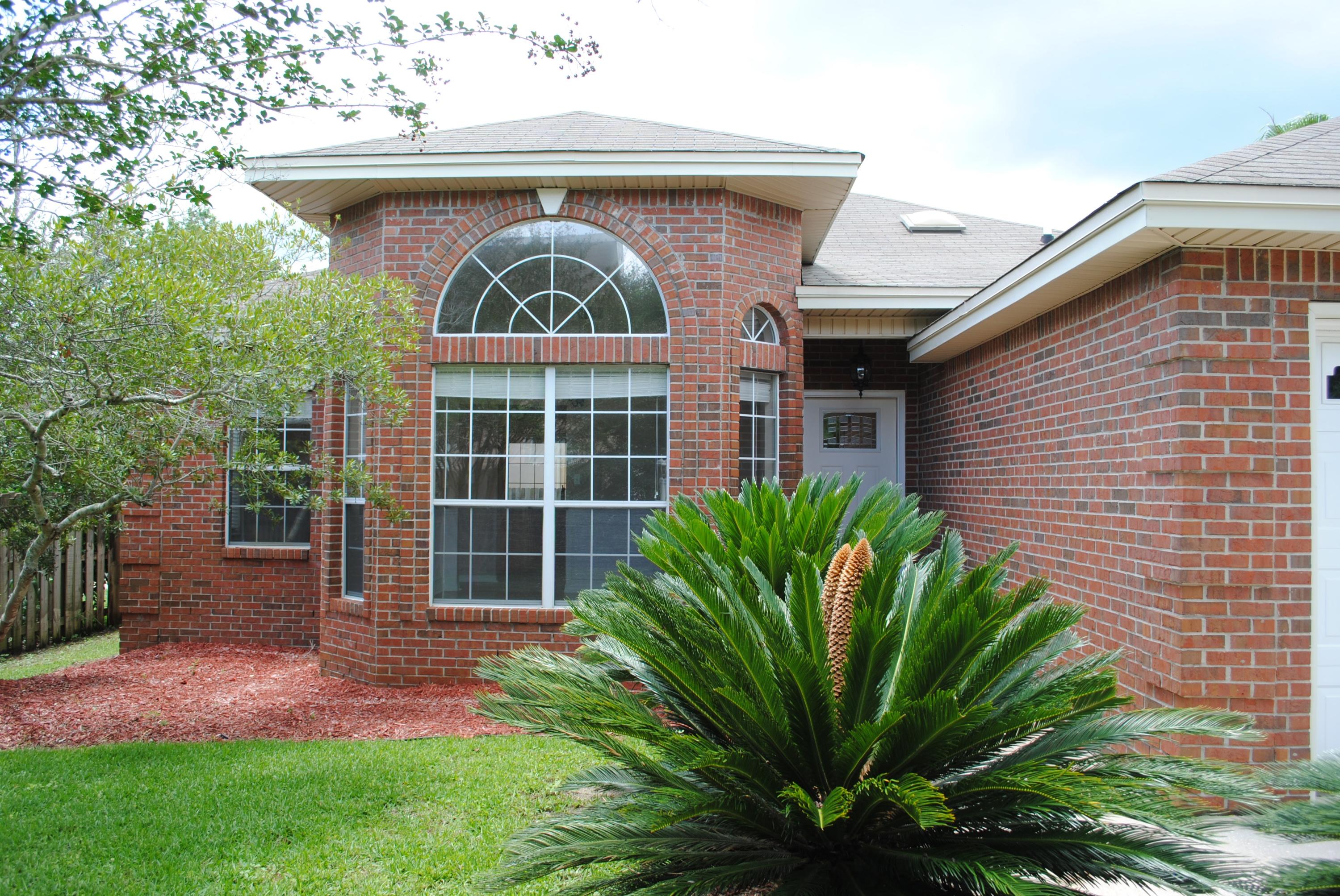 NORTHRIDGE - Residential