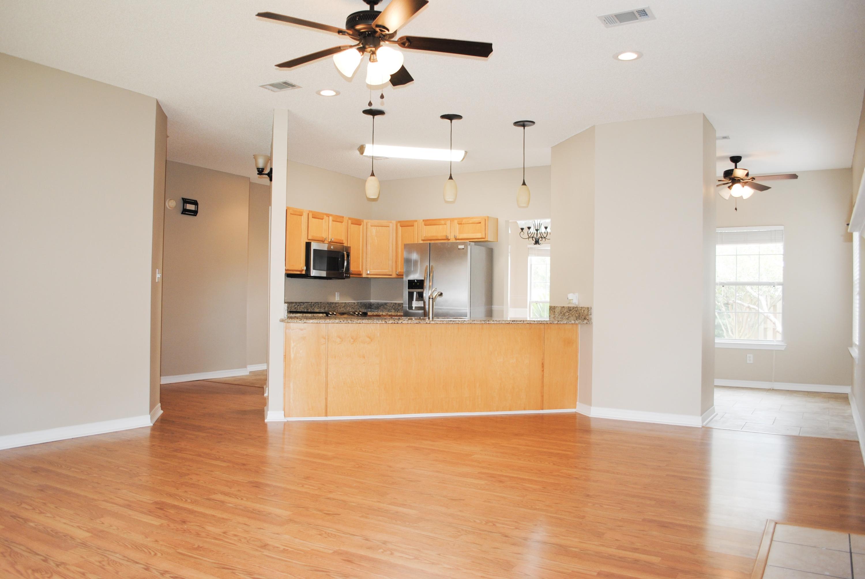 NORTHRIDGE - Residential