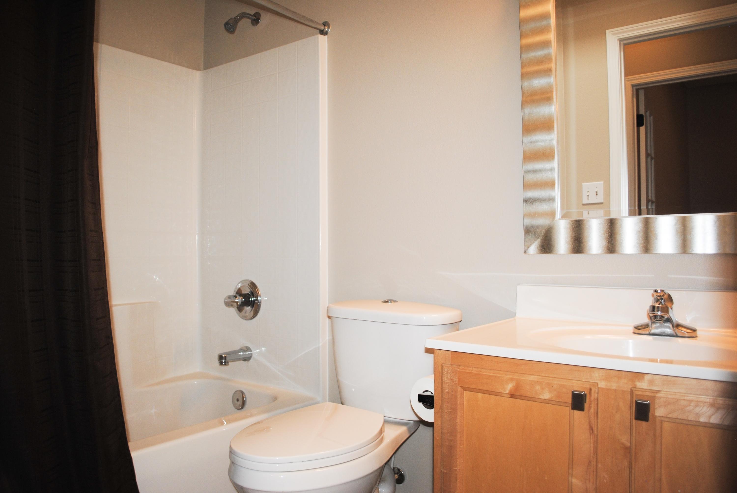 NORTHRIDGE - Residential