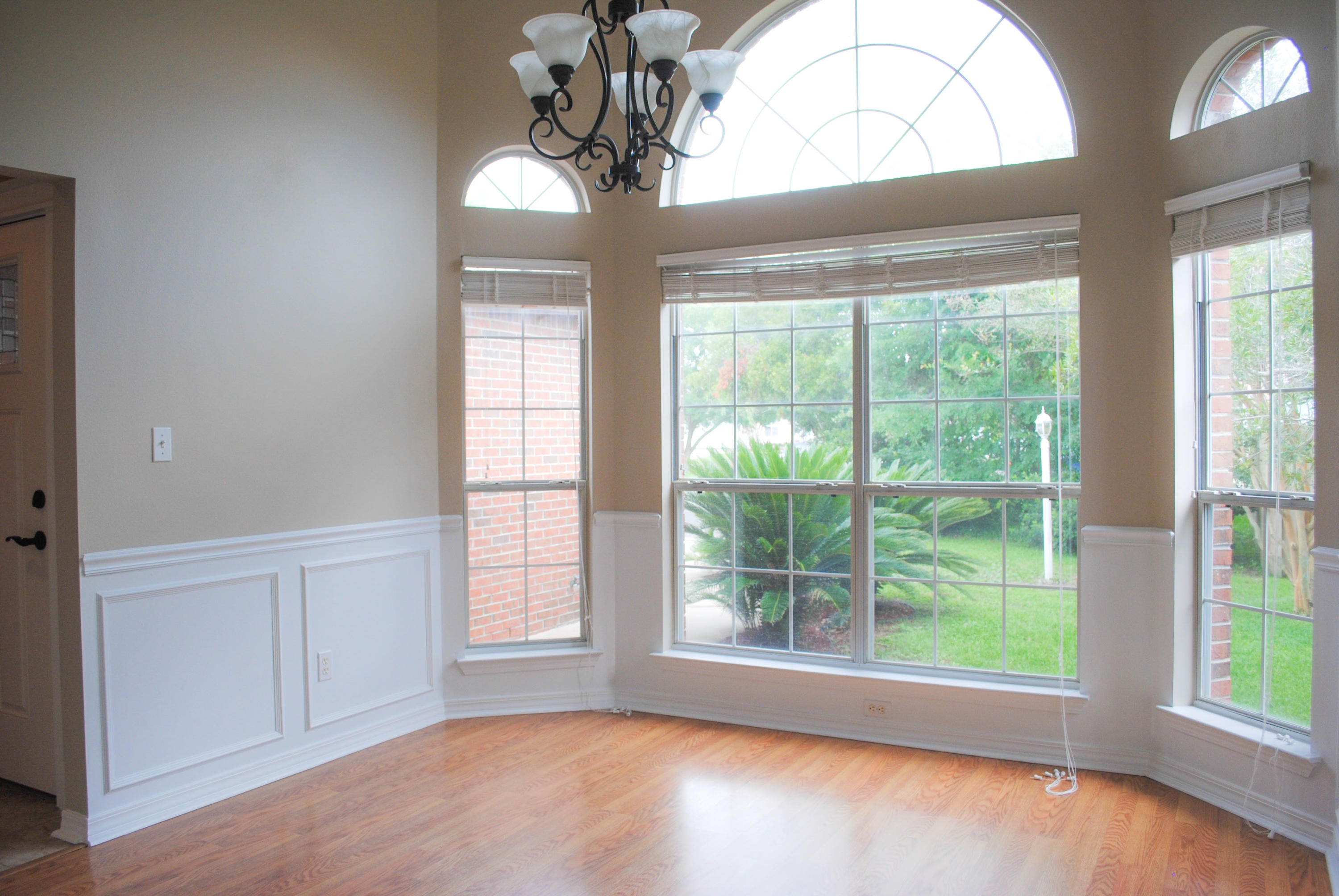 NORTHRIDGE - Residential