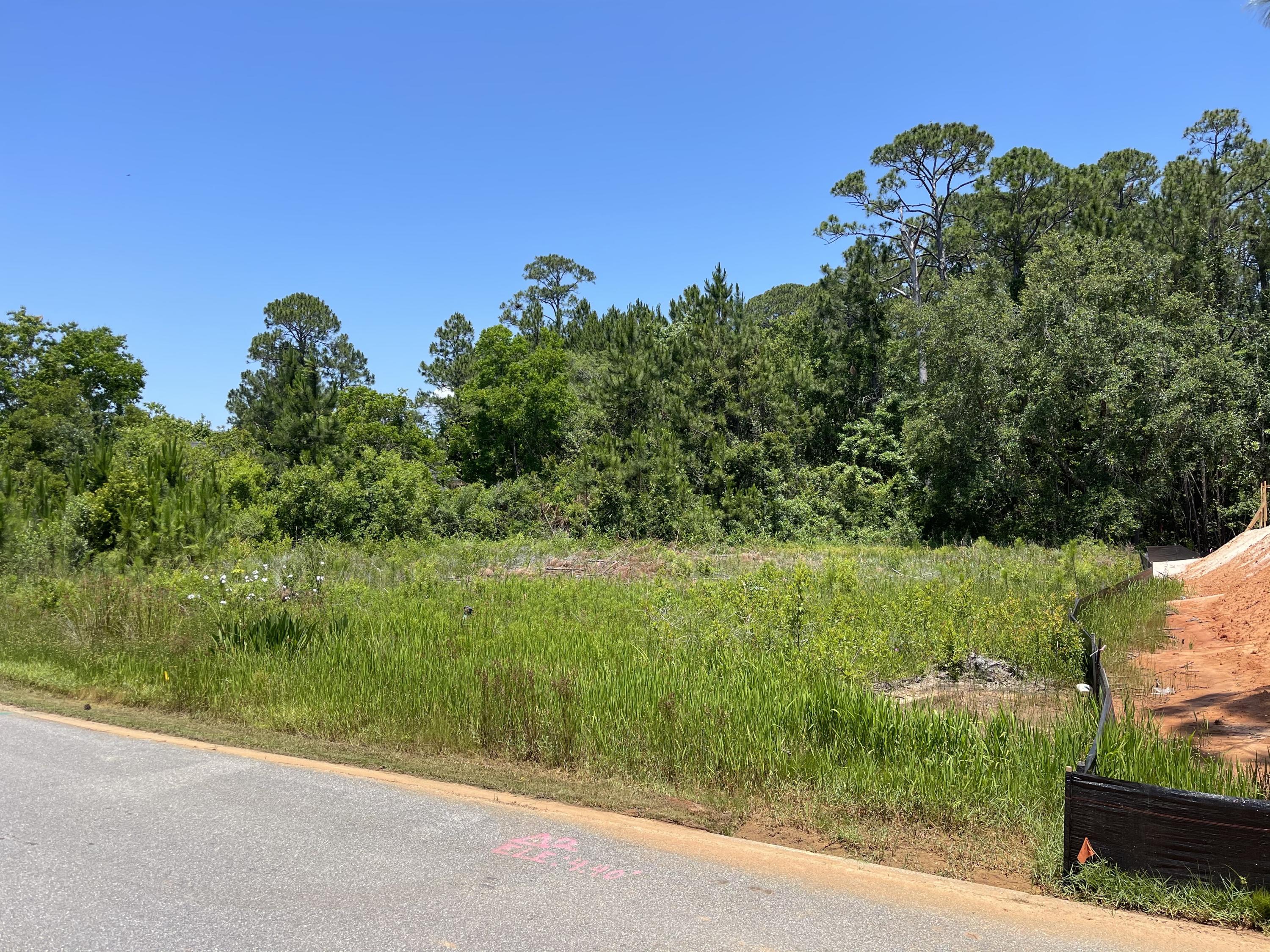 BISCAYNE POINTE - Land