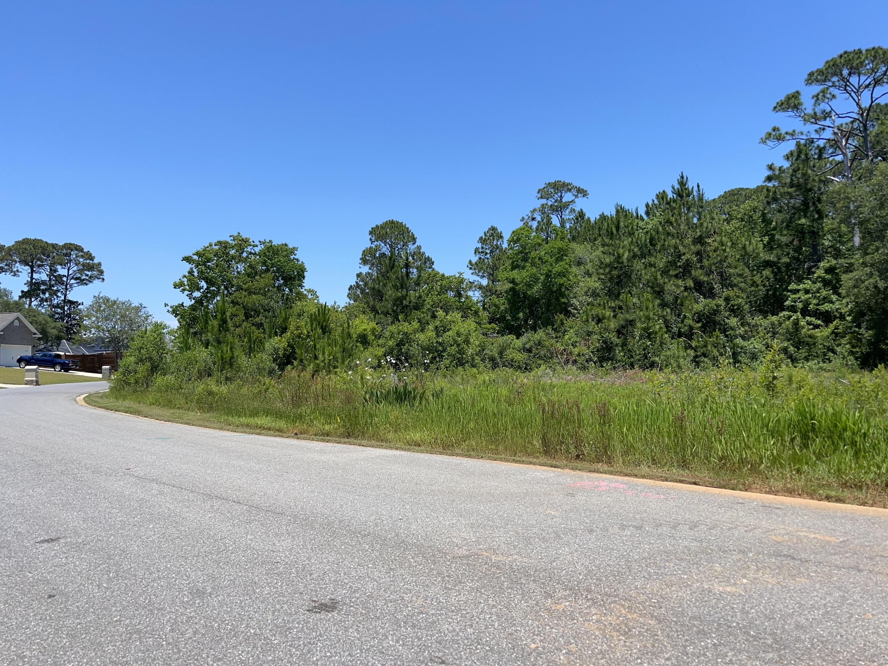 BISCAYNE POINTE - Land