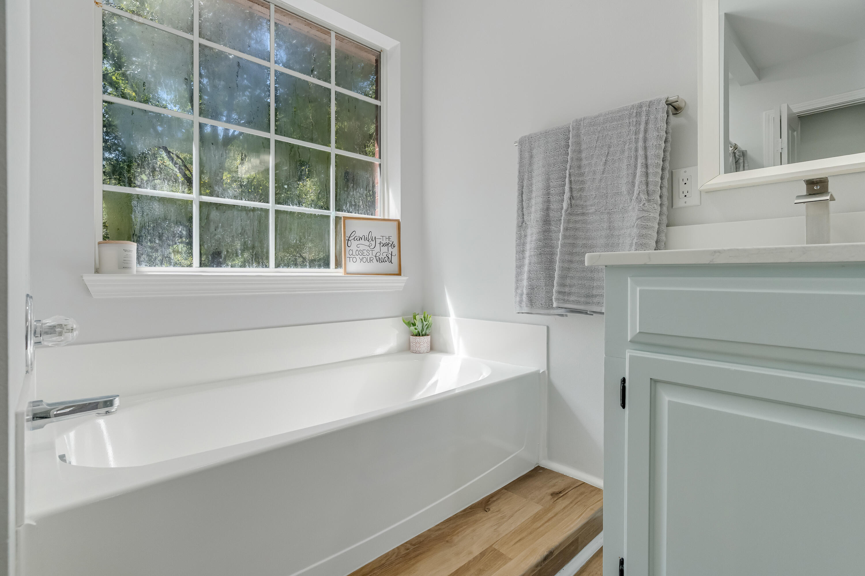 RIVERCHASE PH I - Residential