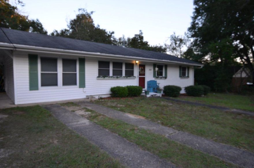 Super cute and one to see! This 3bedroom 1bath home feels so much larger than it's actual size. Conveniently located in the heart of Crestview, this home has vinyl exterior, updated vinyl windows, privacy fenced back yard and large open deck in the rear. Indoors you will find laminate floors, carpet in bedrooms and tile in the bath. Home has indoor laundry/storage and built in bookshelves. A must see!