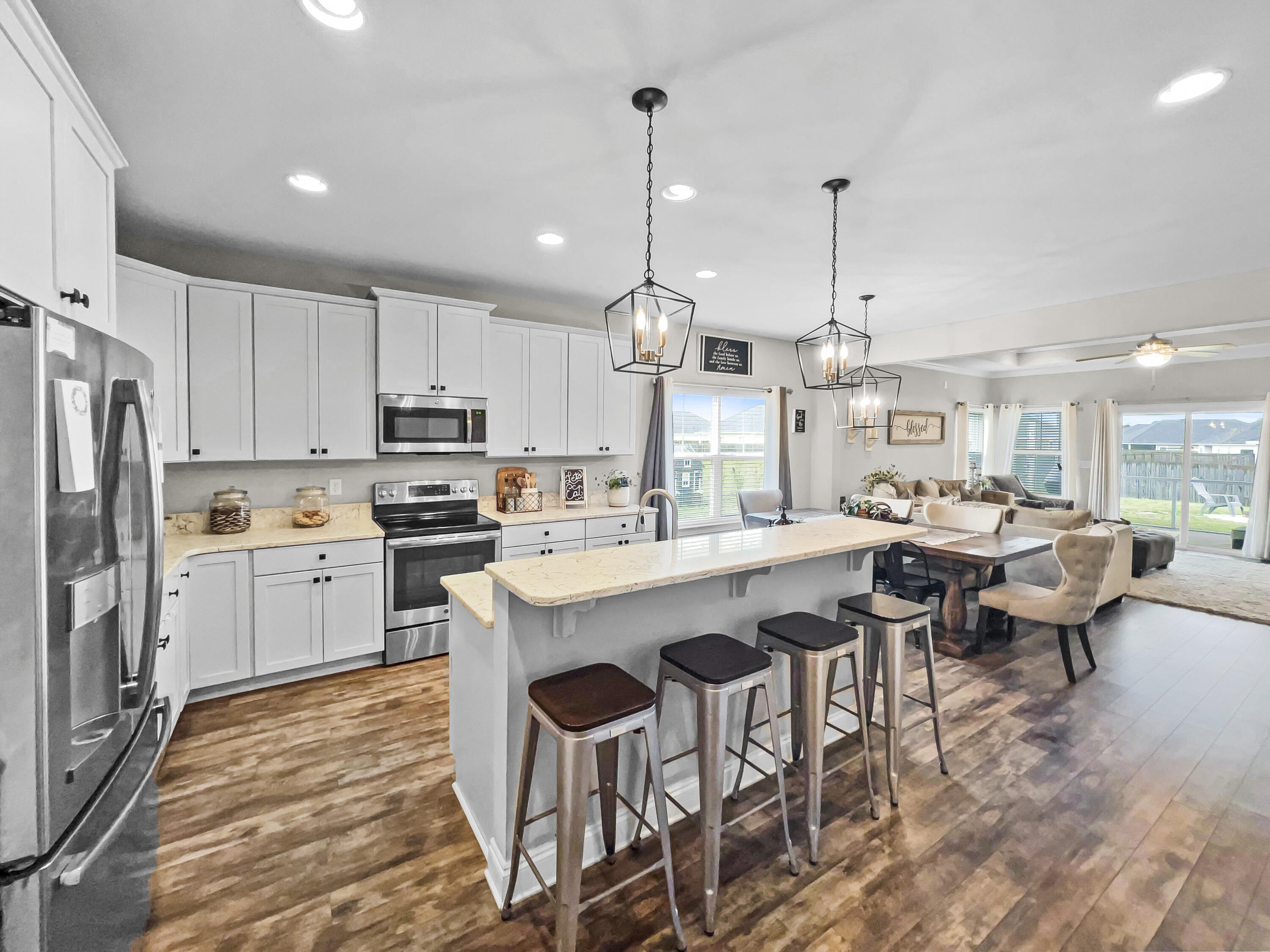 CROSS CREEK - Residential