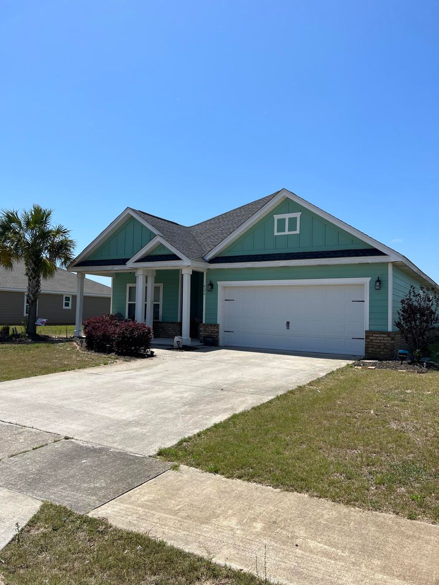 Cross creek estates is located in Freeport, FL. This location is about 30 minutes from Panama City Beach or Destin! You're also a little over 1 hr from Pensacola. You will have all the peace & quiet without being too secluded from the beaches & shopping. This home features an award winning floor plan, quartz counter tops, stainless steel appliances & farm sink, trey ceilings & crown molding. You will have plenty of storage & space in this gorgeous 4 bedroom, you can enjoy the outdoors as well on your screened in porch, covered patio space or the Cross Creek community pool! Call to schedule a showing with your Realtor today!