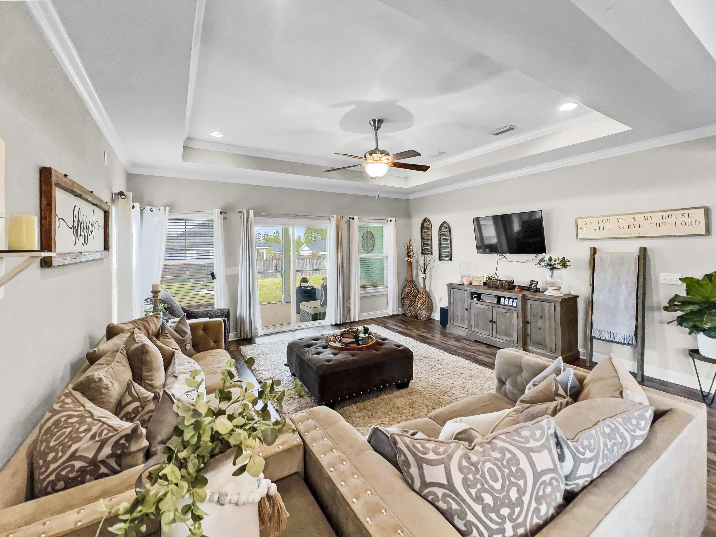 CROSS CREEK - Residential