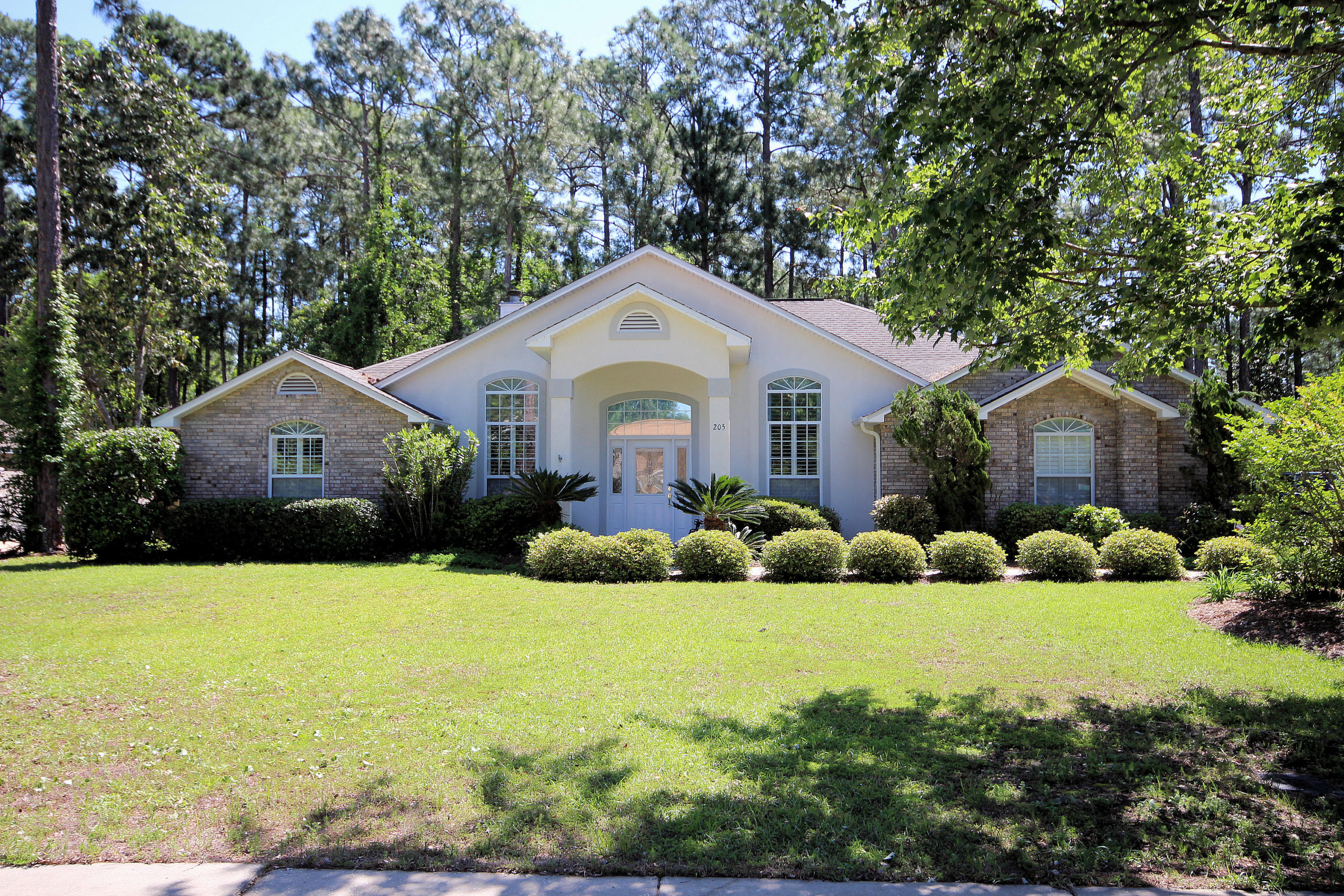 DANA POINTE - Residential