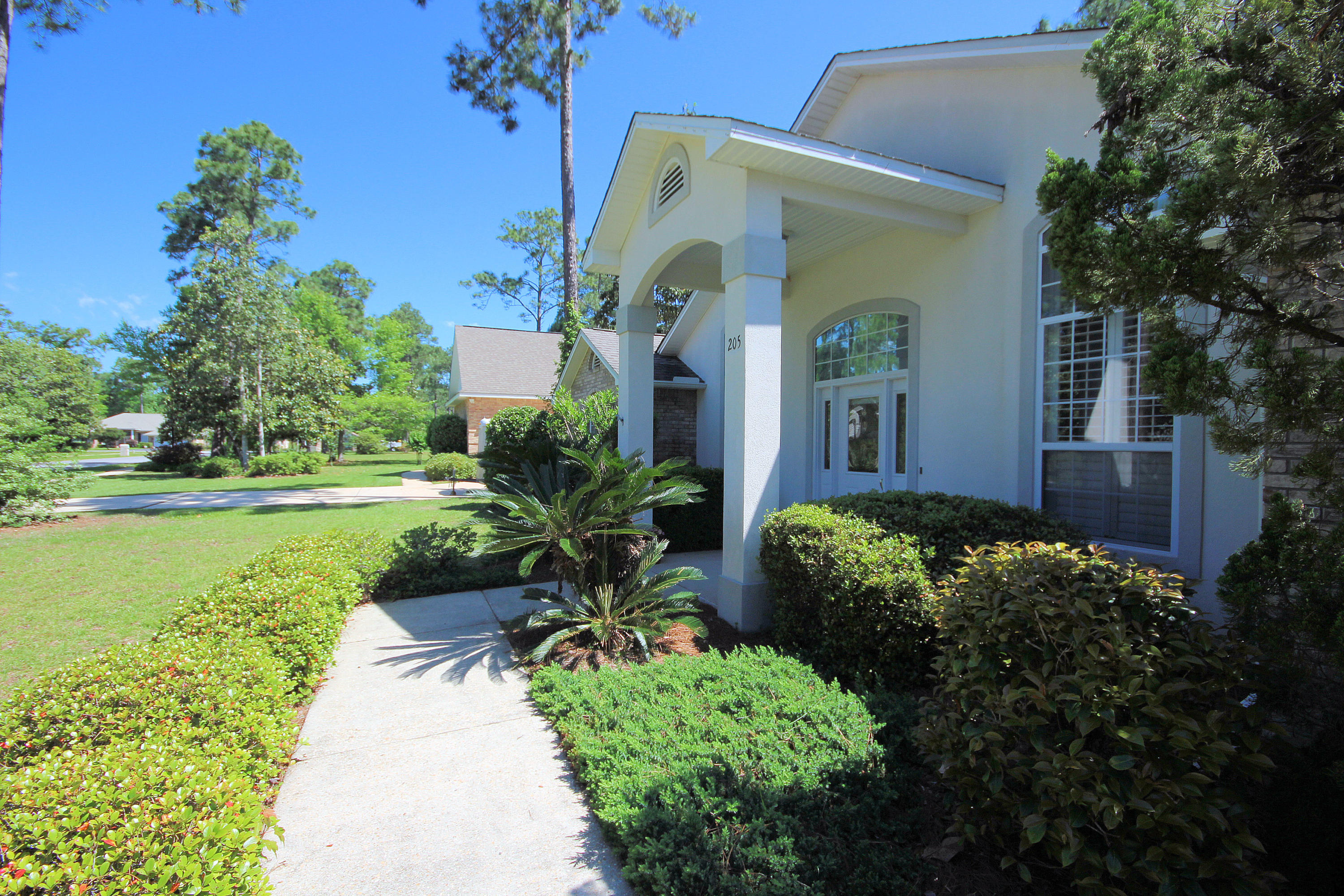 DANA POINTE - Residential