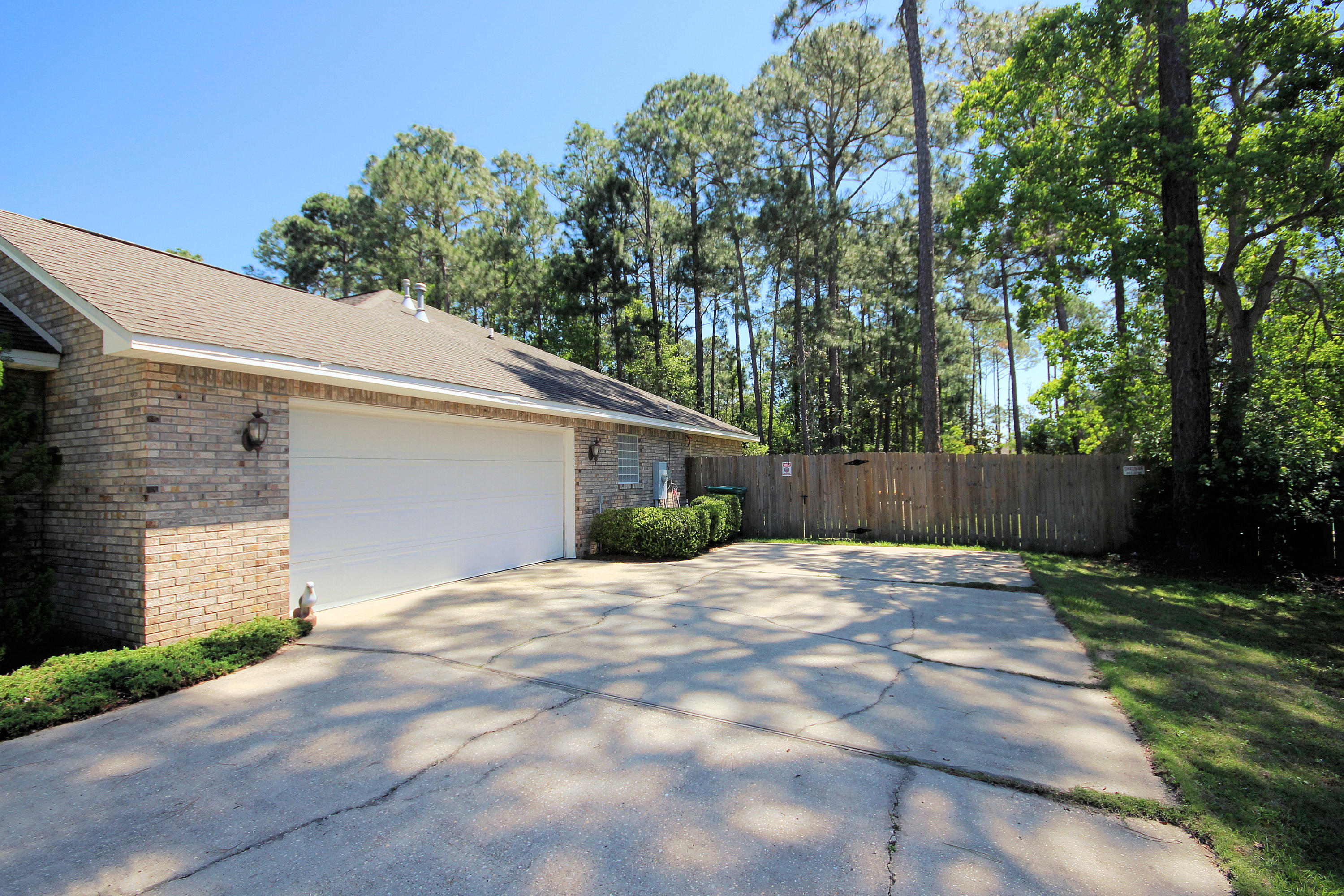 DANA POINTE - Residential