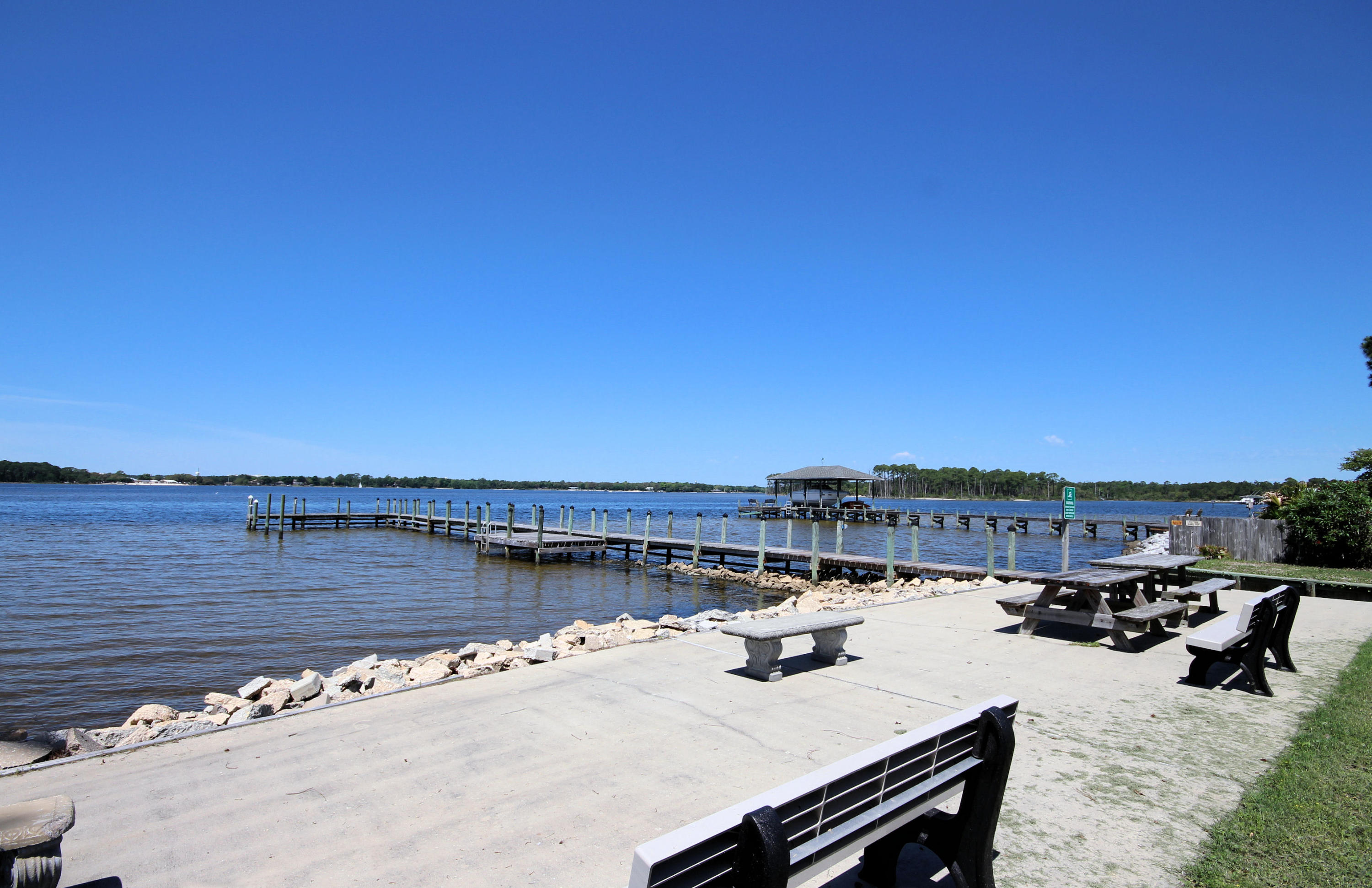 DANA POINTE - Residential