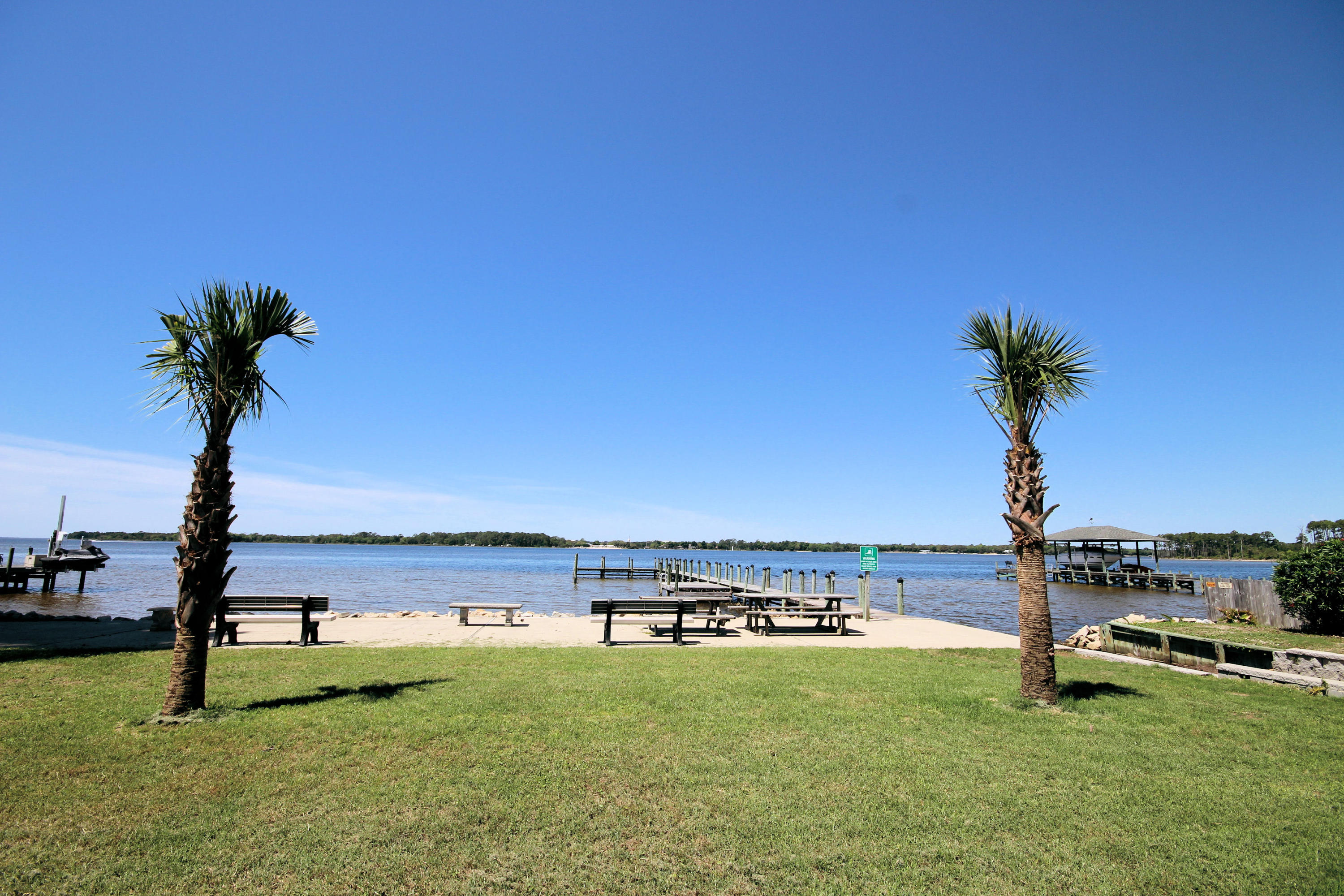 DANA POINTE - Residential