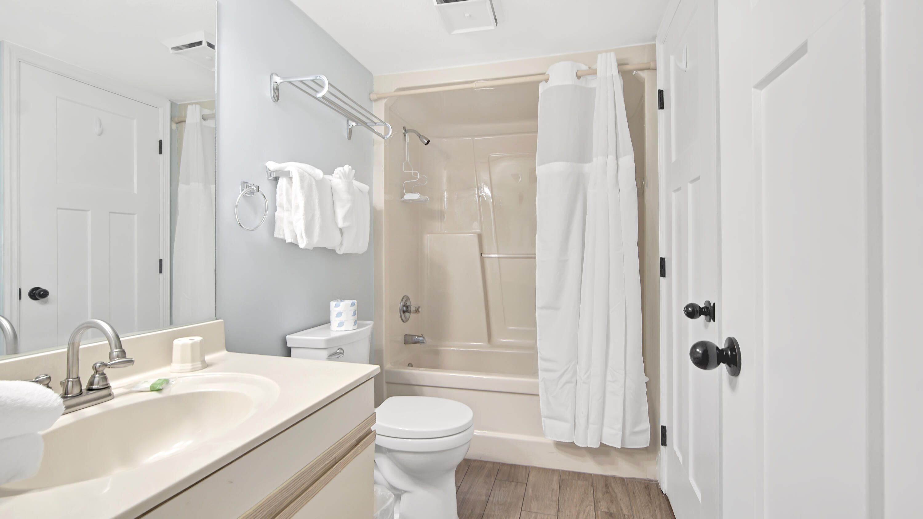Edgewater Golf Villas V-B - Residential