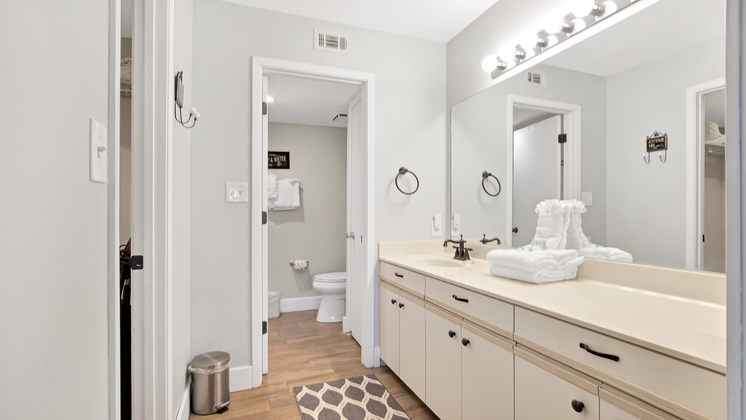Edgewater Golf Villas V-B - Residential