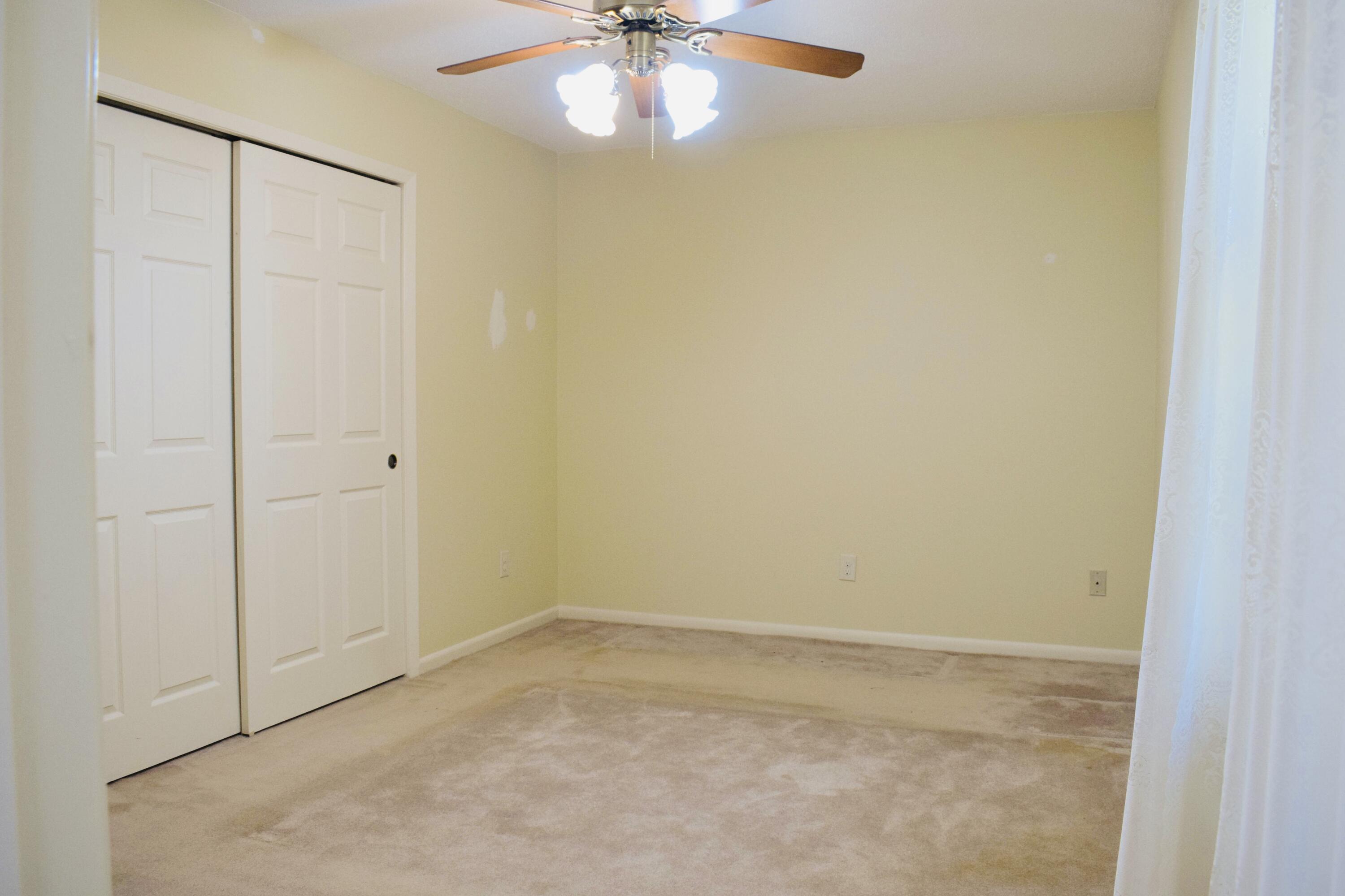 PORT DIXIE S1/2 OF LOTS 26 TO 28 BLK 32 - Residential