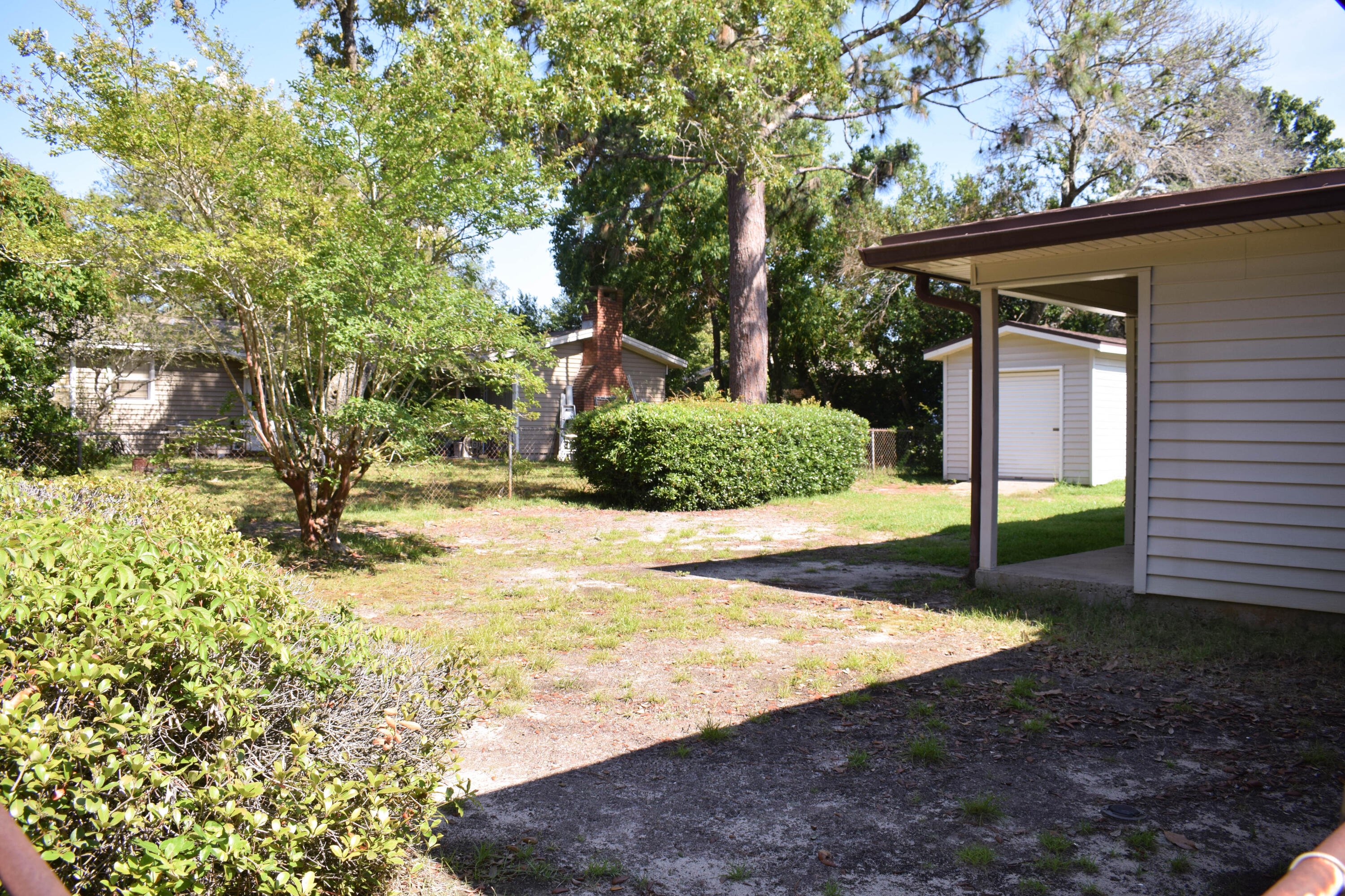 PORT DIXIE S1/2 OF LOTS 26 TO 28 BLK 32 - Residential
