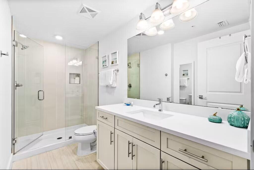 BLU Condo - Residential