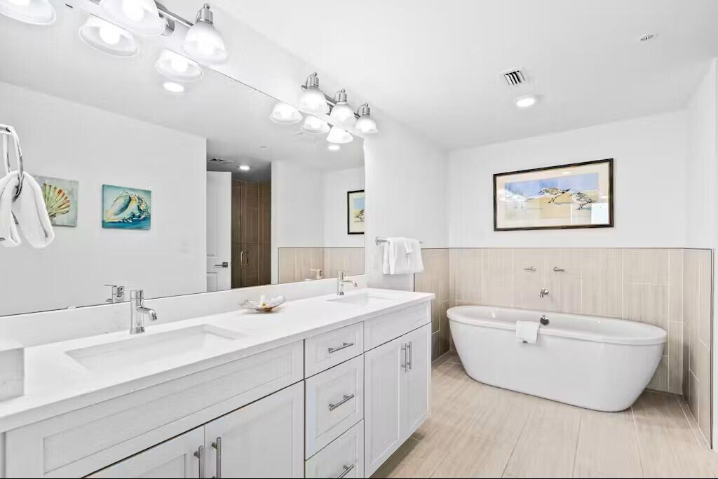 BLU Condo - Residential